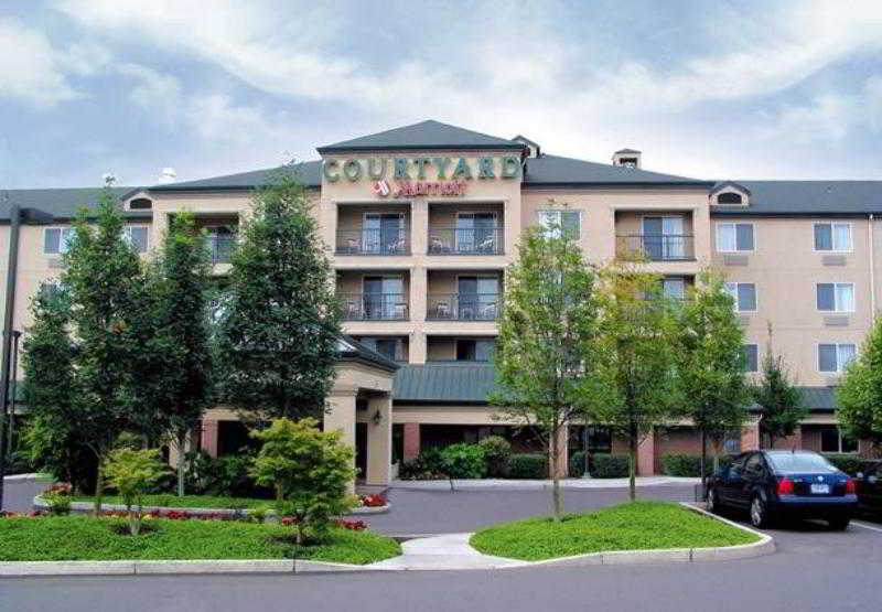 Courtyard By Marriott Portland Southeast/Clackamas Exterior photo