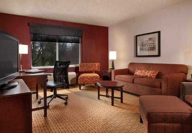 Courtyard By Marriott Portland Southeast/Clackamas Exterior photo