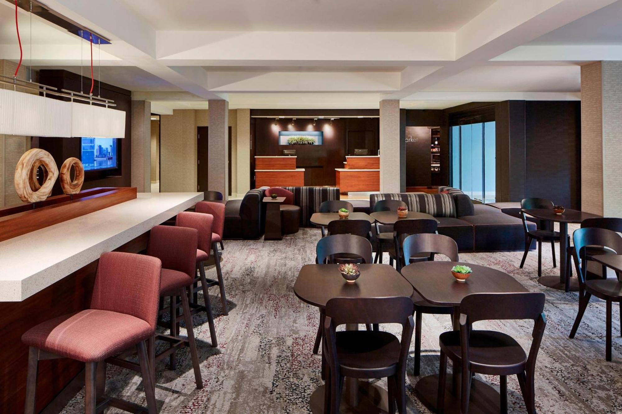Courtyard By Marriott Portland Southeast/Clackamas Exterior photo