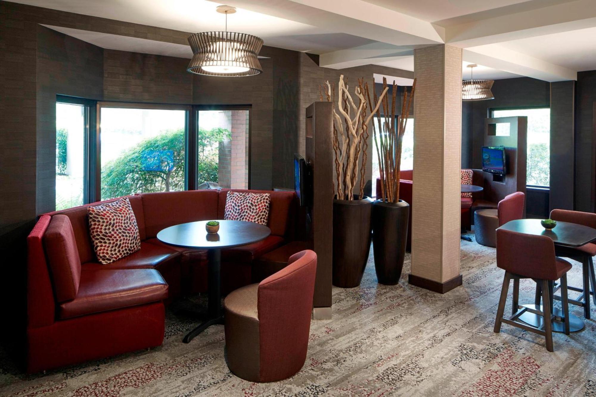 Courtyard By Marriott Portland Southeast/Clackamas Exterior photo