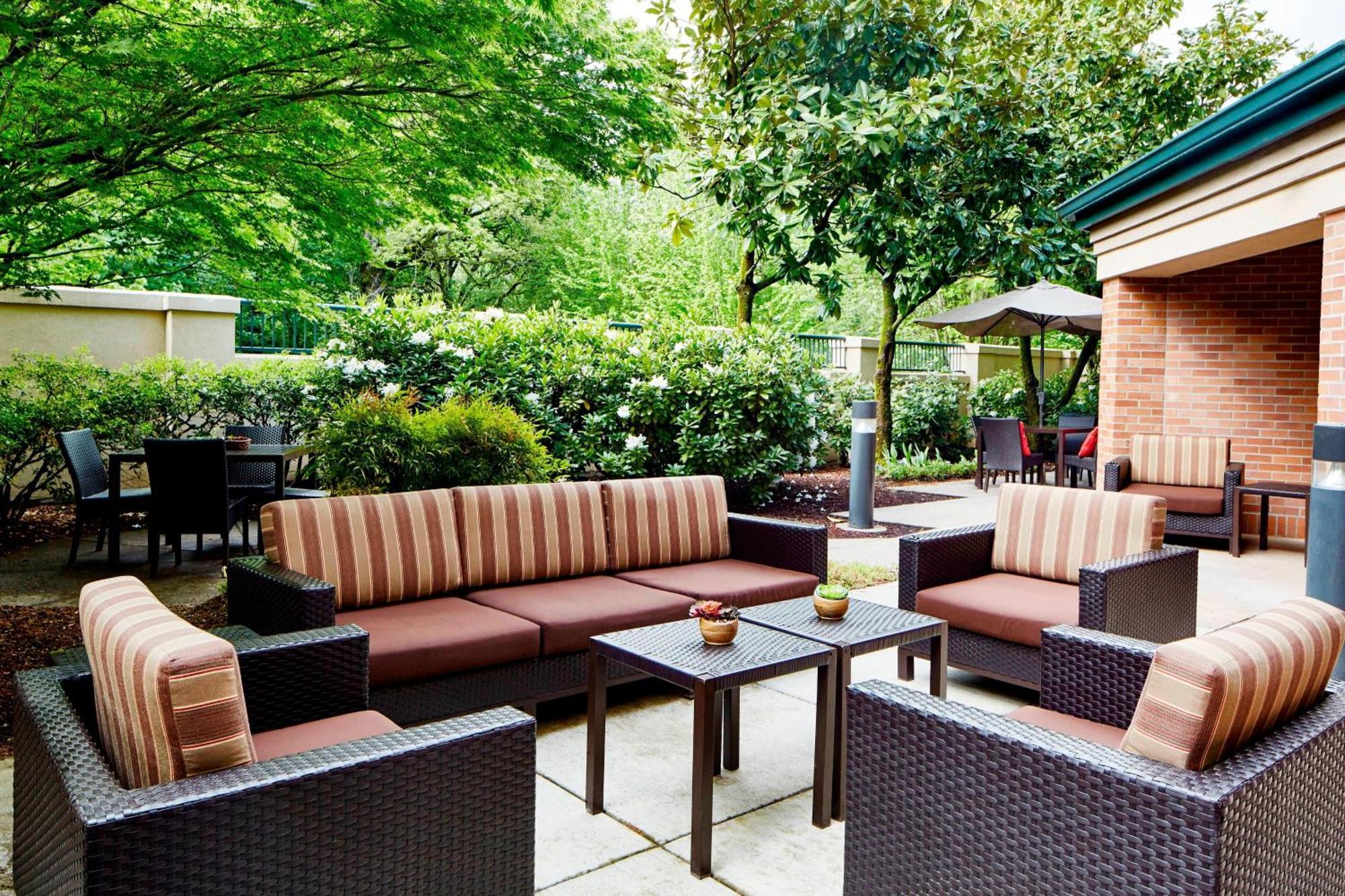 Courtyard By Marriott Portland Southeast/Clackamas Exterior photo