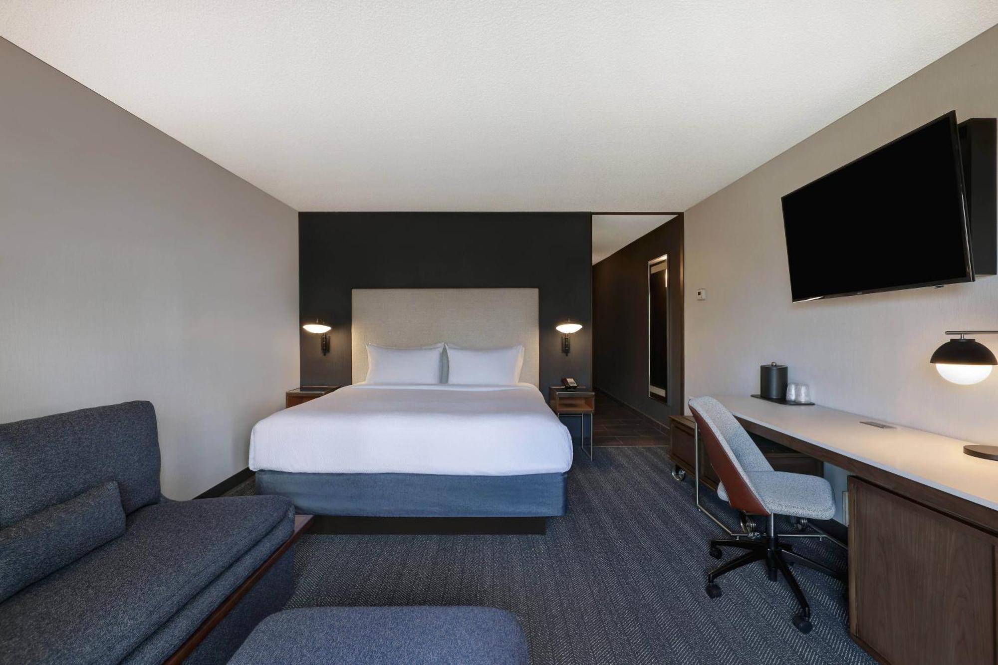 Courtyard By Marriott Portland Southeast/Clackamas Exterior photo