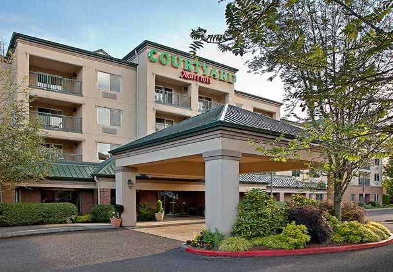 Courtyard By Marriott Portland Southeast/Clackamas Exterior photo