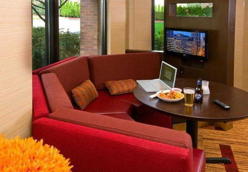 Courtyard By Marriott Portland Southeast/Clackamas Exterior photo