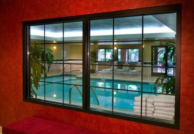 Courtyard By Marriott Portland Southeast/Clackamas Facilities photo