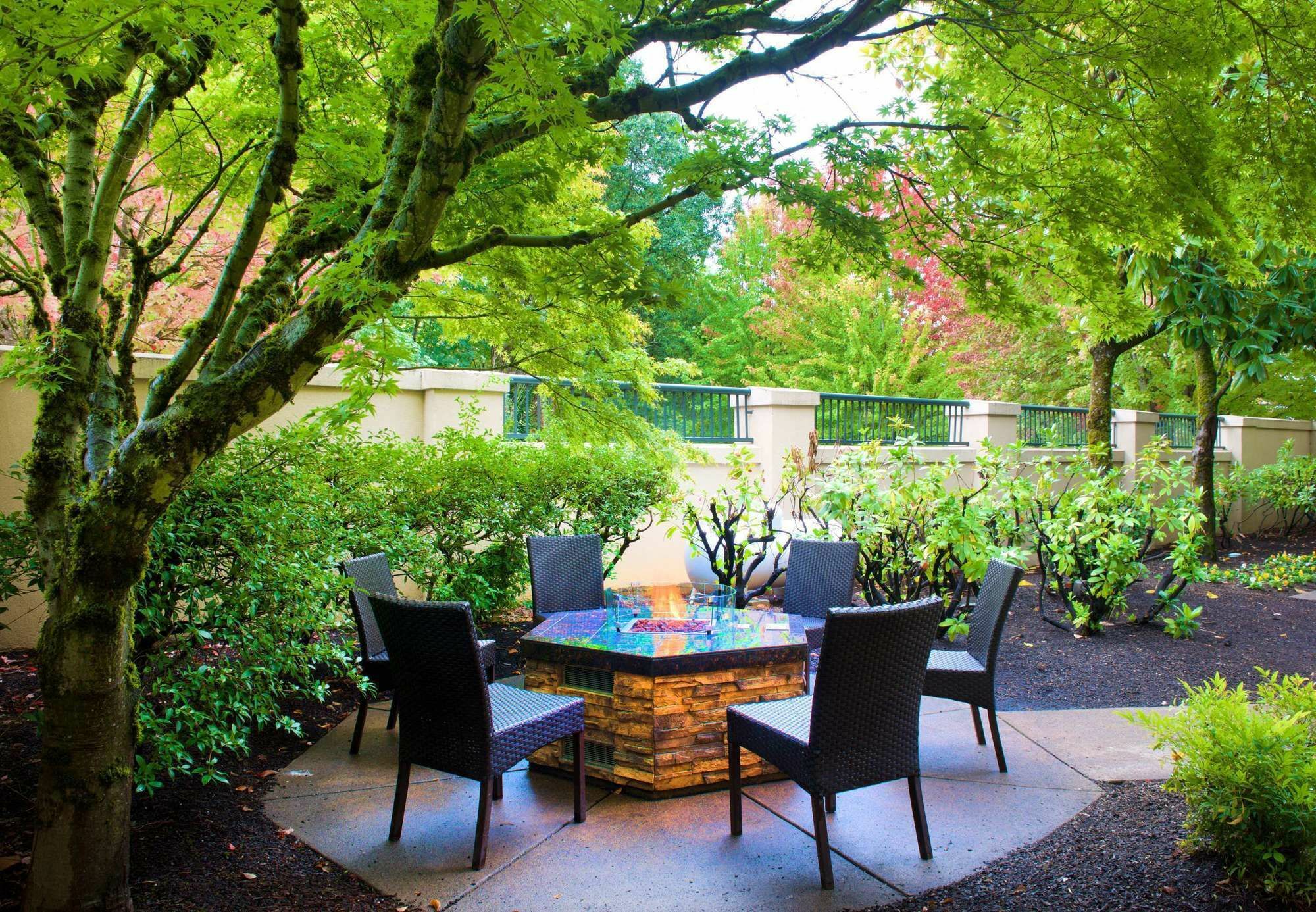 Courtyard By Marriott Portland Southeast/Clackamas Exterior photo